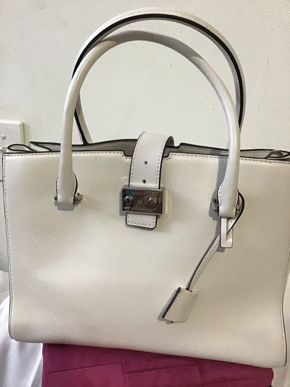 A michael Kors shoulder bag